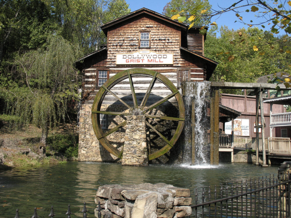 dollywood in pigeon forge